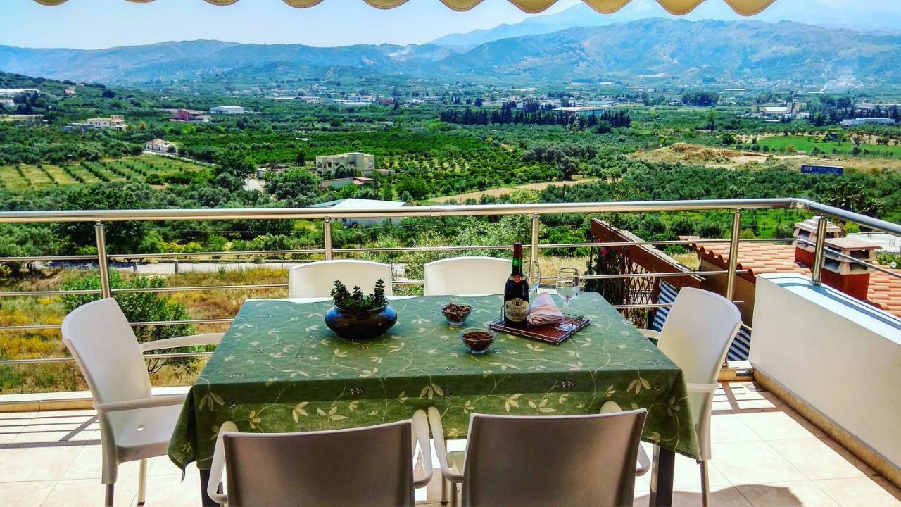 Villa Oasis Galatas  Ngoại thất bức ảnh