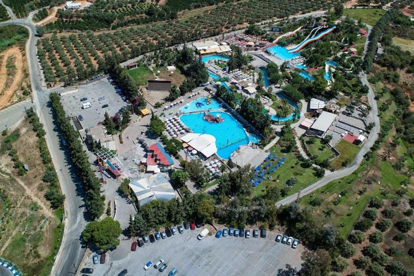 Villa Oasis Galatas  Ngoại thất bức ảnh