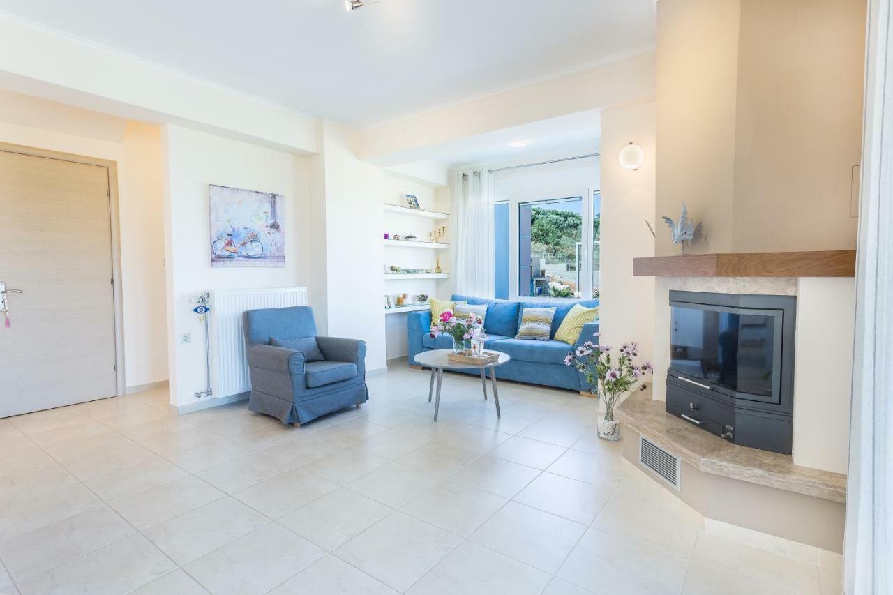 Villa Oasis Galatas  Ngoại thất bức ảnh