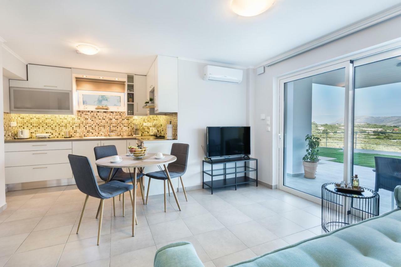Villa Oasis Galatas  Ngoại thất bức ảnh